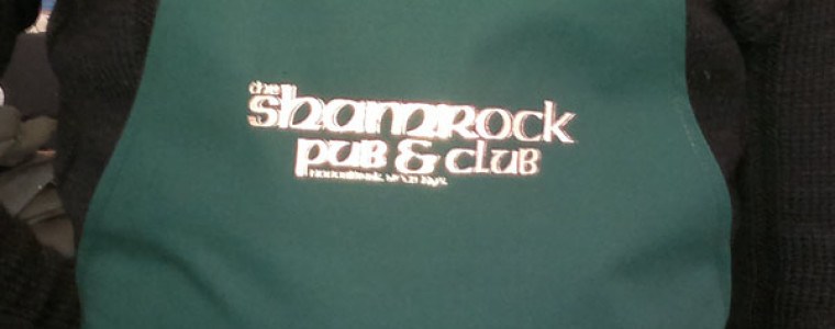 Нанесение логотипа на фартук SHAMROCK PUB & CLUB